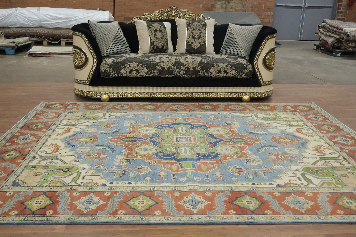Light Blue and Green Persian Design Heriz Rug Featuring Traditional Patterns 8'x11'