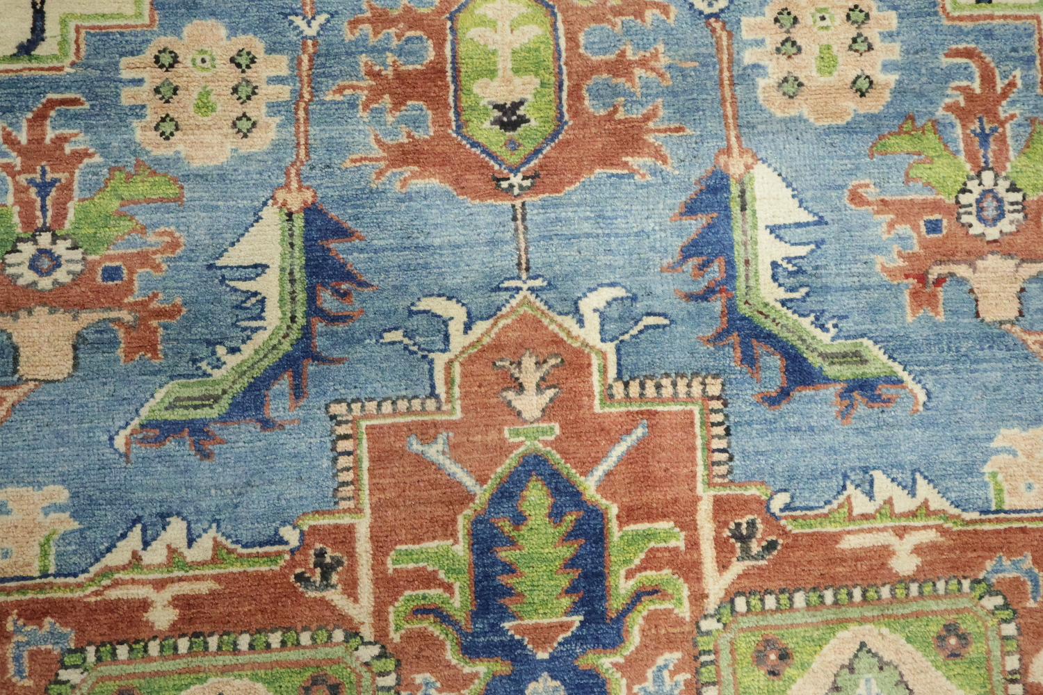 Light Blue and Green Persian Design Heriz Rug Featuring Traditional Patterns 8'x11'
