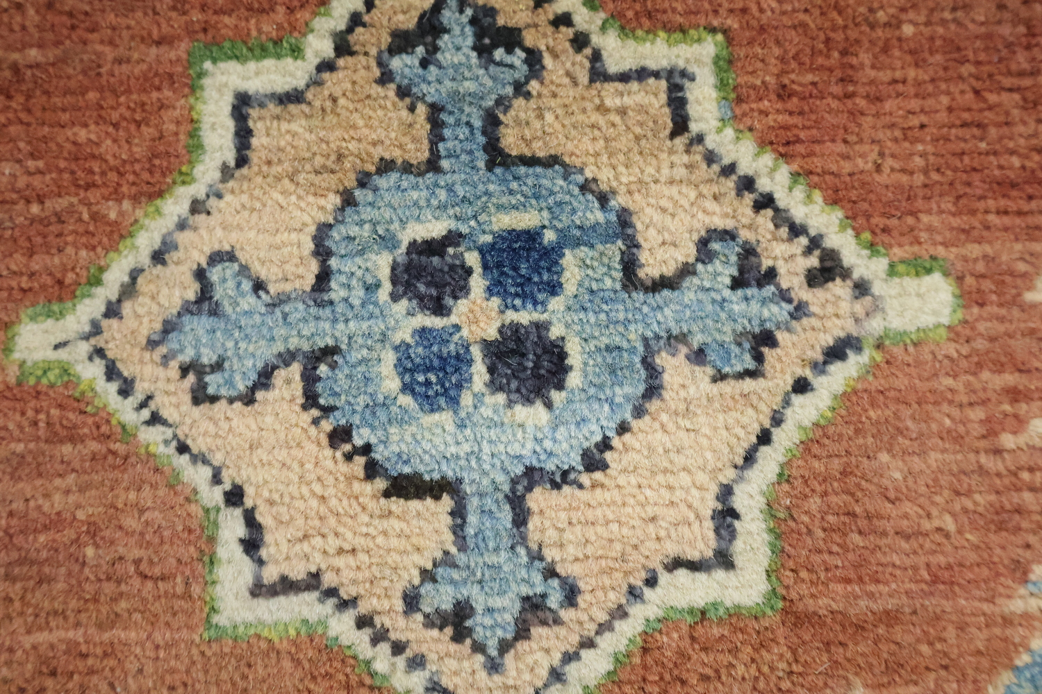 Light Blue and Green Persian Design Heriz Rug Featuring Traditional Patterns 8'x11'