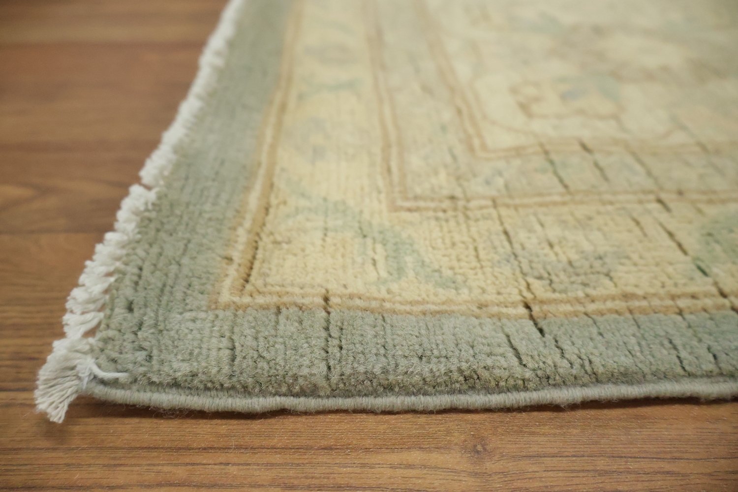 Traditional Patterned Light Blue and Beige Floral Hand-made Rug 9'x12'