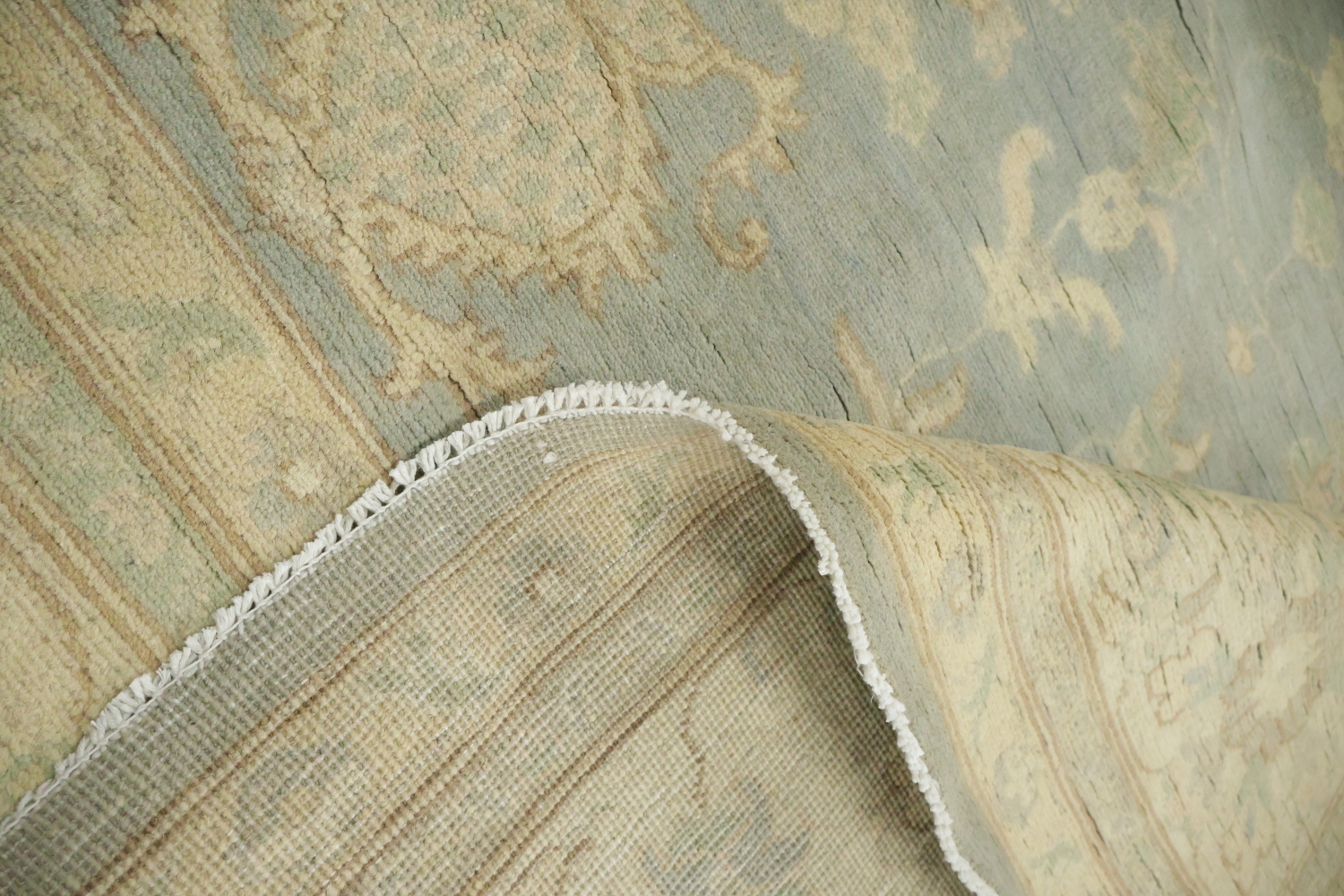 Traditional Patterned Light Blue and Beige Floral Hand-made Rug 9'x12'
