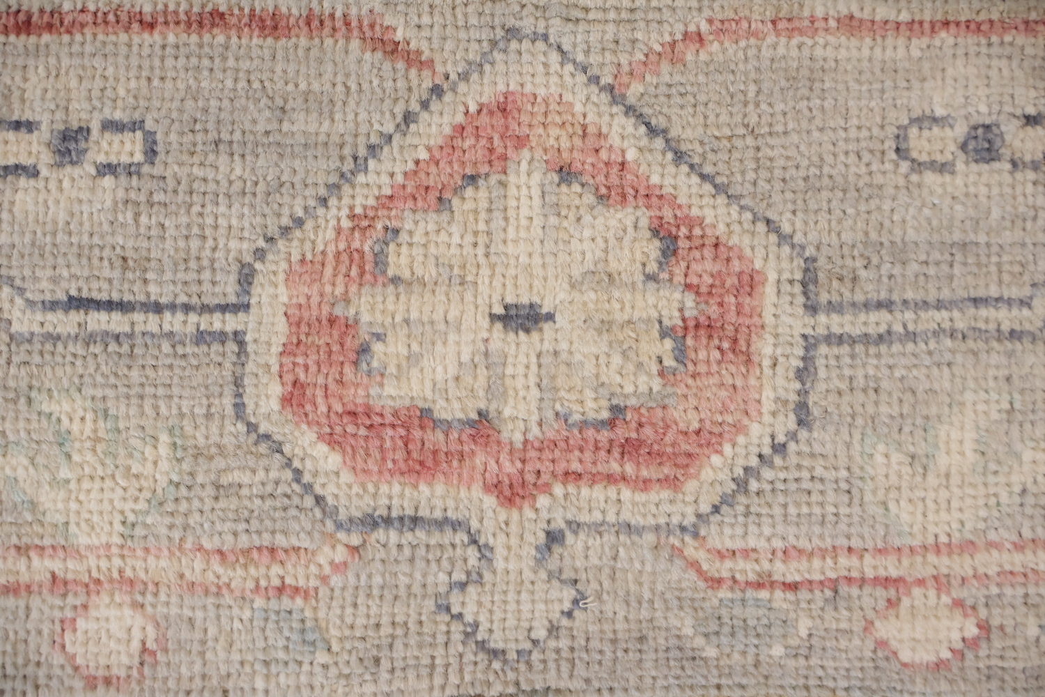 Vintage-Inspired Beige Oriental Oushak Wool Rug with Elegant Pattern Accents 9x12