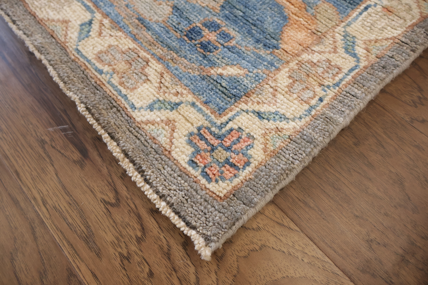 Classic Earth-Toned Oriental Wool Oushak Rug Featuring Intricate Floral Medallions 10x14
