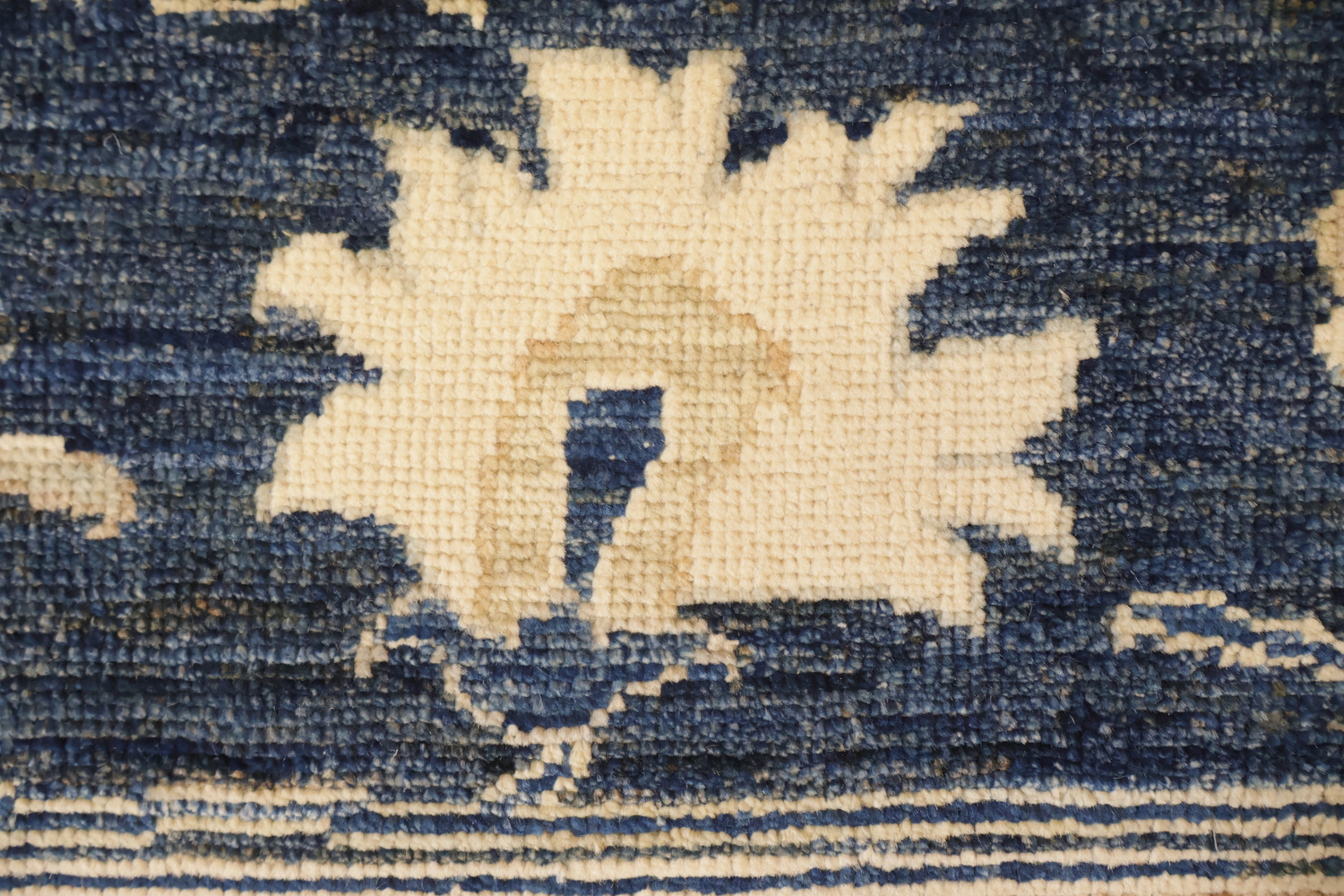 Blue All Over Floral Handcrafted Wool  Rug with Timeless Floral Design 10x14