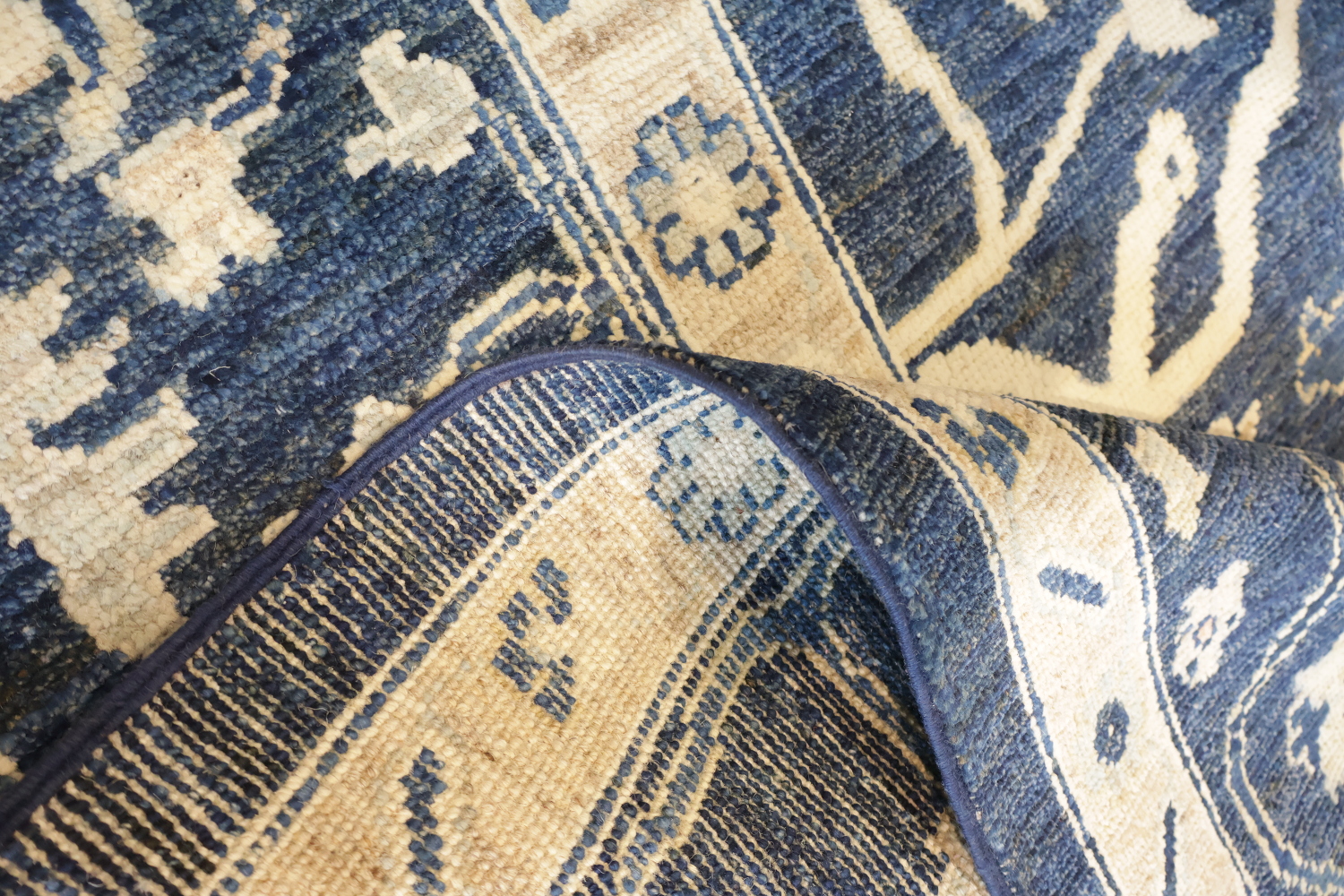 Blue All Over Floral Handcrafted Wool  Rug with Timeless Floral Design 10x14
