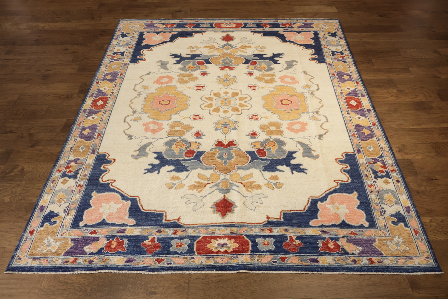 OUTSTANDING! Ivory Vegetable Dye Wool Rug for Elegant Living Room Decor 8x10