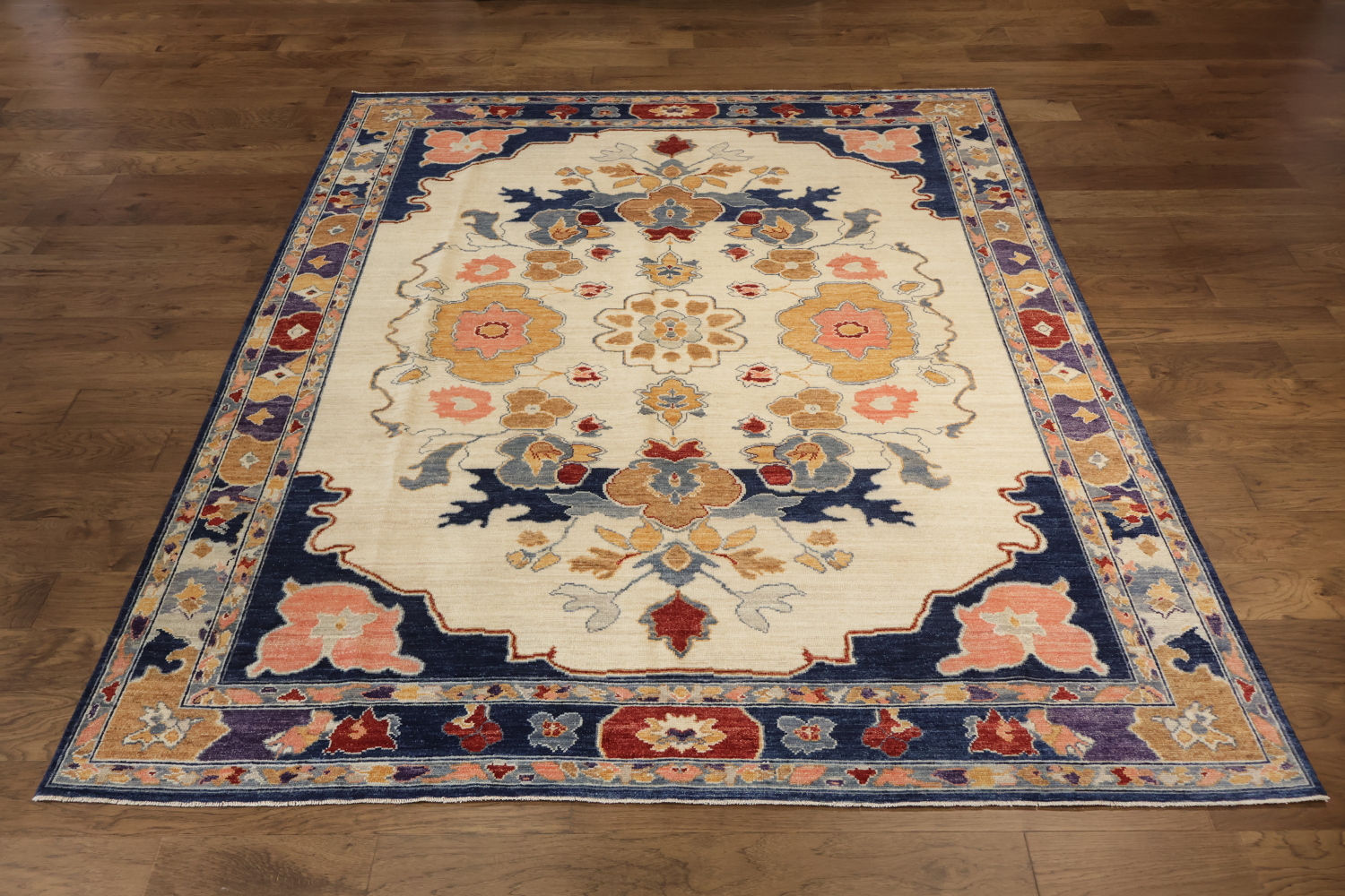 OUTSTANDING! Ivory Vegetable Dye Wool Rug for Elegant Living Room Decor 8x10