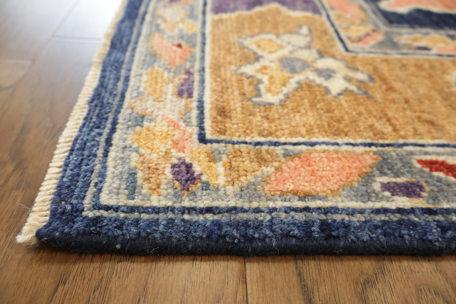 OUTSTANDING! Ivory Vegetable Dye Wool Rug for Elegant Living Room Decor 8x10
