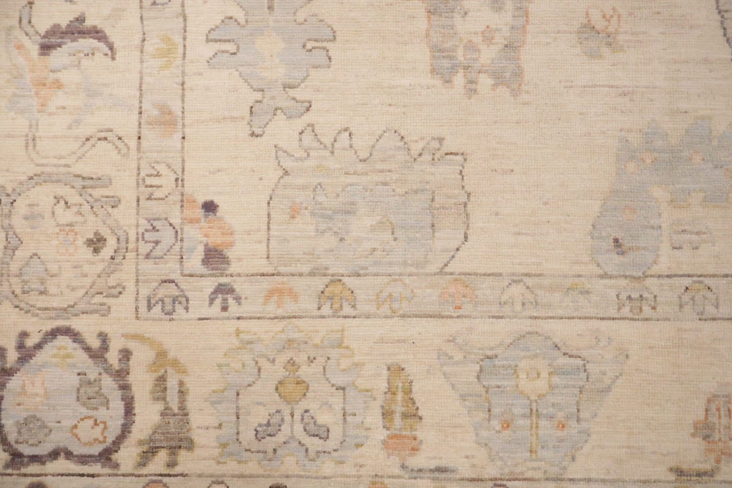 Stunning Ivory Wool Oushak Turkish Area Rug 9x12
