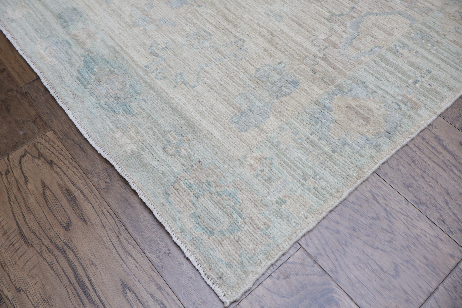 Stunning Vegetables Dye Wool Oushak Turkish Runner Rug 3x10