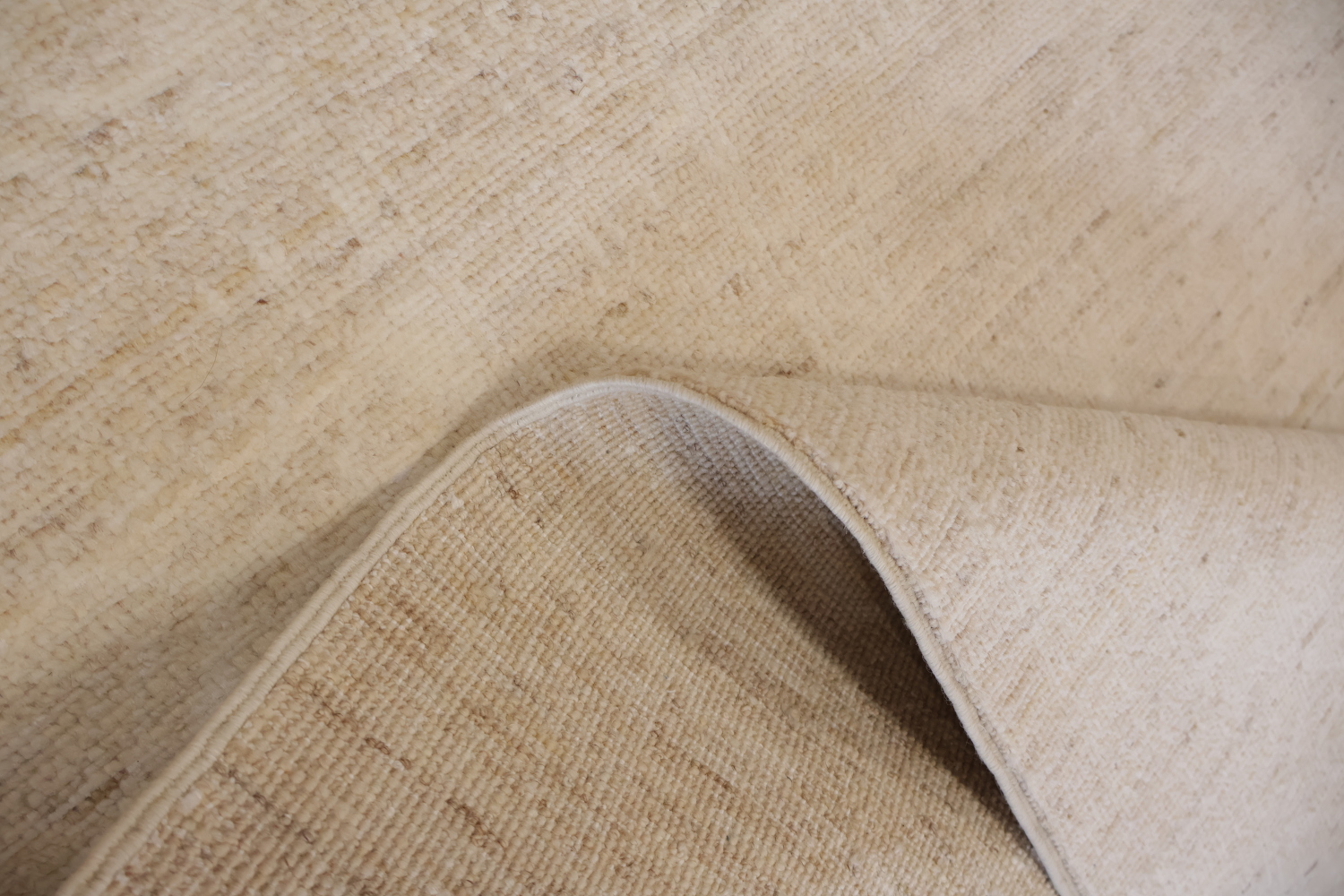 Luxurious Handmade Muted Wool Oushak Rug in Light Neutral for Classic Interiors 8x10