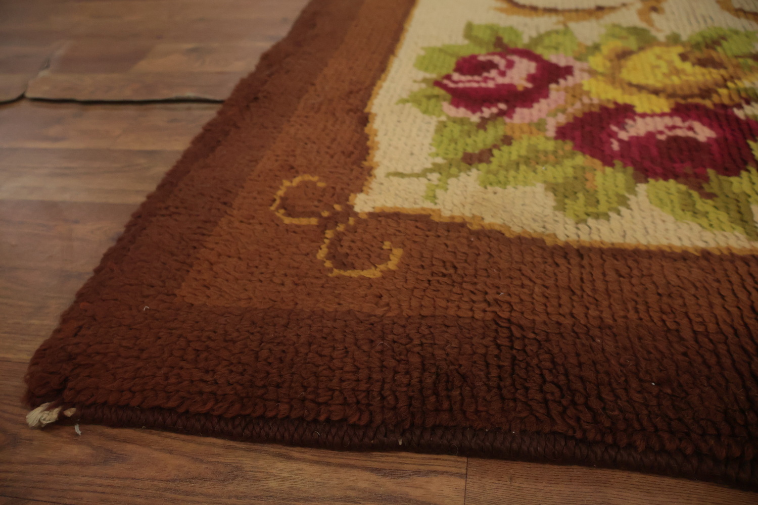 Elegant Savonnerie Aubusson Area Rug 6x9 with Ornate Oval Design