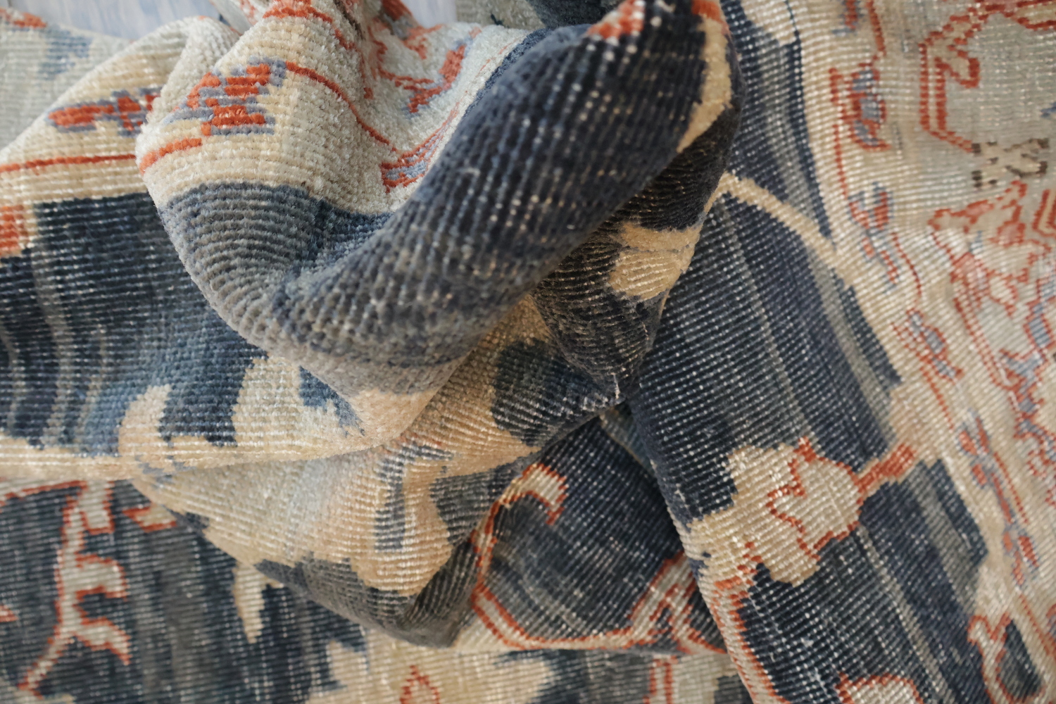 Vintage-Inspired Floral Navy Blue Oushak Turkish Rug with Delicate Border Accents 6x9