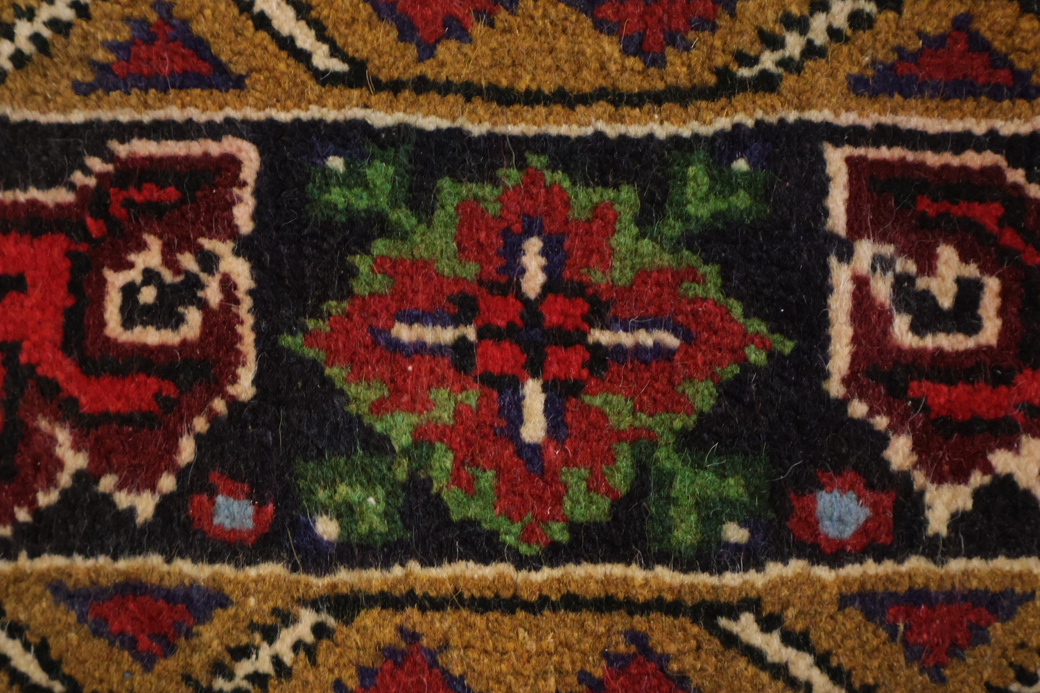 Geometric Red Heriz Persian Area Rug 5x7
