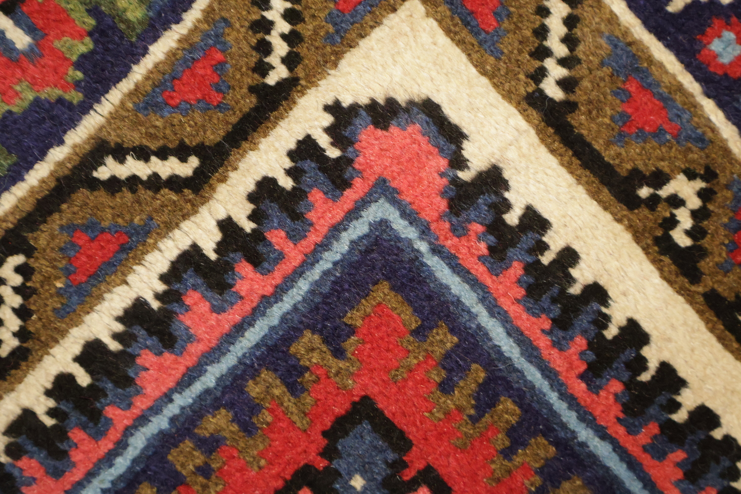 New Geometric Red Heriz Persian Wool Rug 5x7