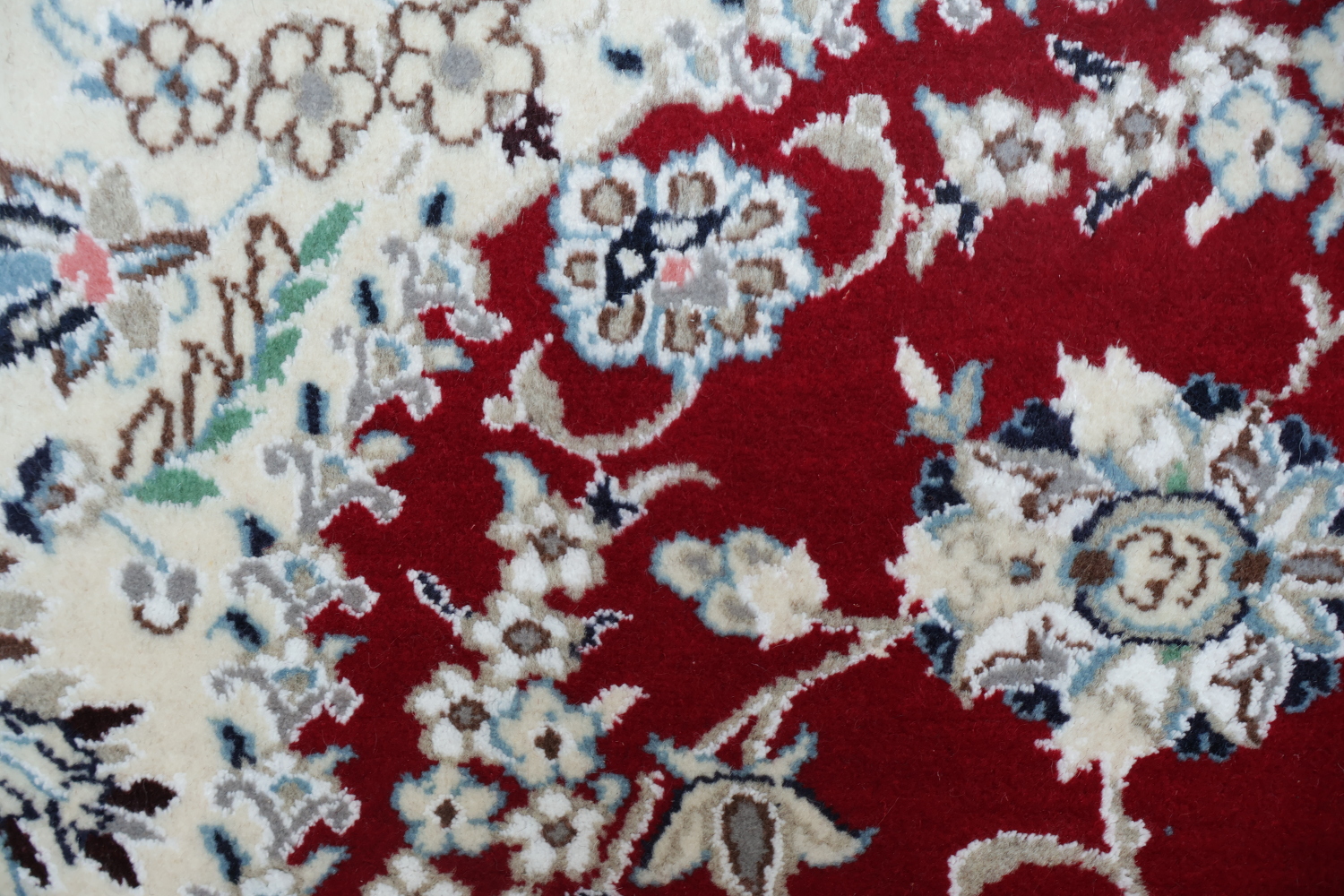 Elegant Red and White Floral Nain Persian Area Rug for Living Rooms 7x10