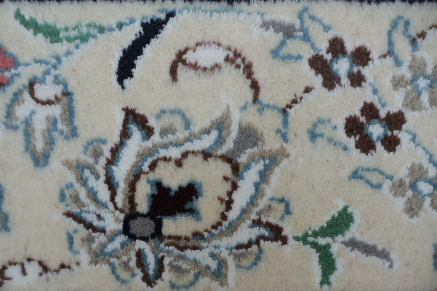 Elegant Red and White Floral Nain Persian Area Rug for Living Rooms 7x10