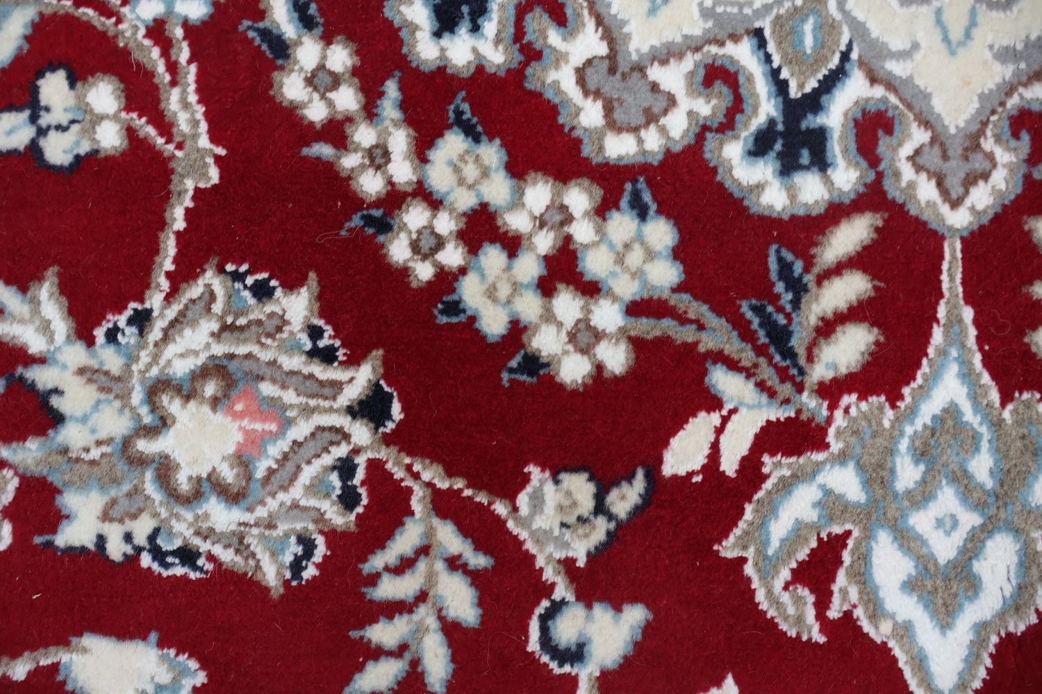 Elegant Red and White Floral Nain Persian Area Rug for Living Rooms 7x10