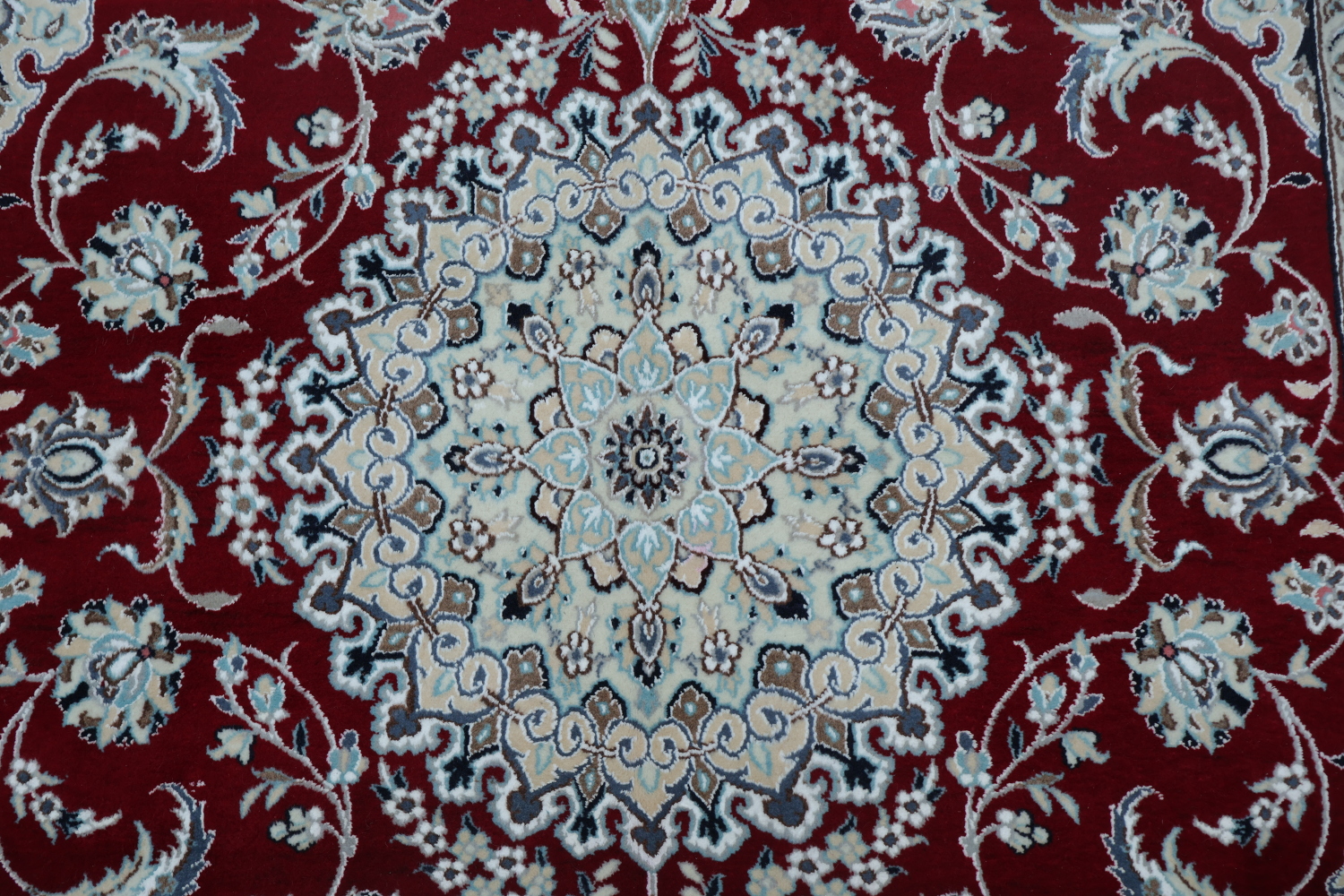 Luxurious Red Nain Persian Rug with Elegant Floral Patterns 6x10