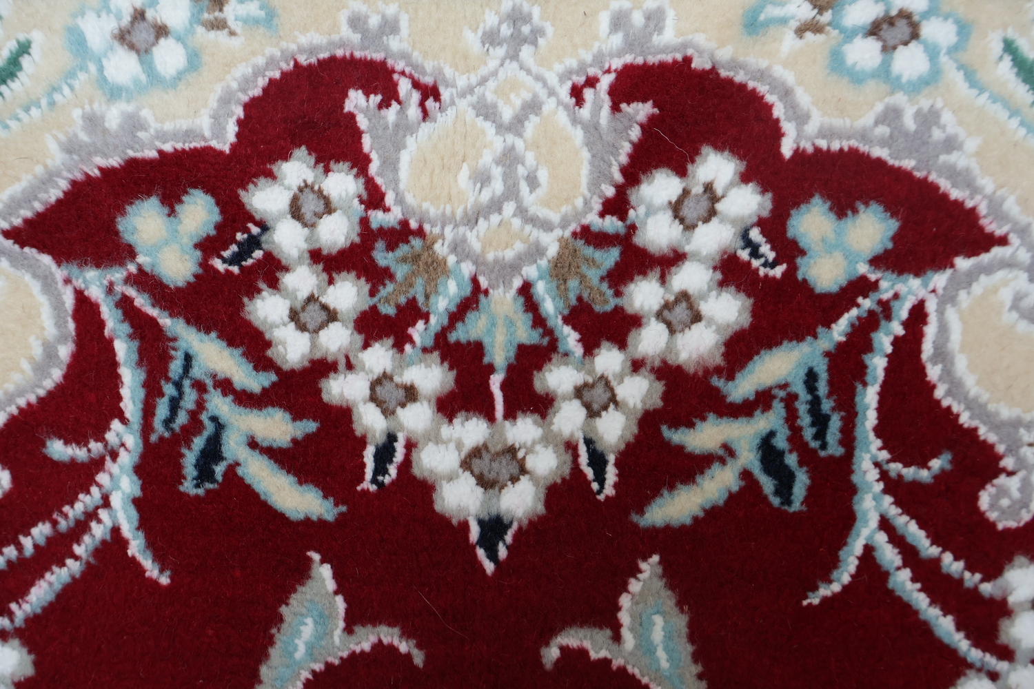 Luxurious Red Nain Persian Rug with Elegant Floral Patterns 6x10
