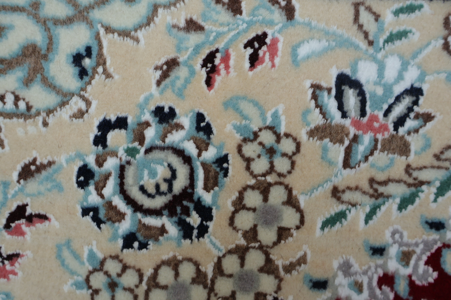 Luxurious Red Nain Persian Rug with Elegant Floral Patterns 6x10