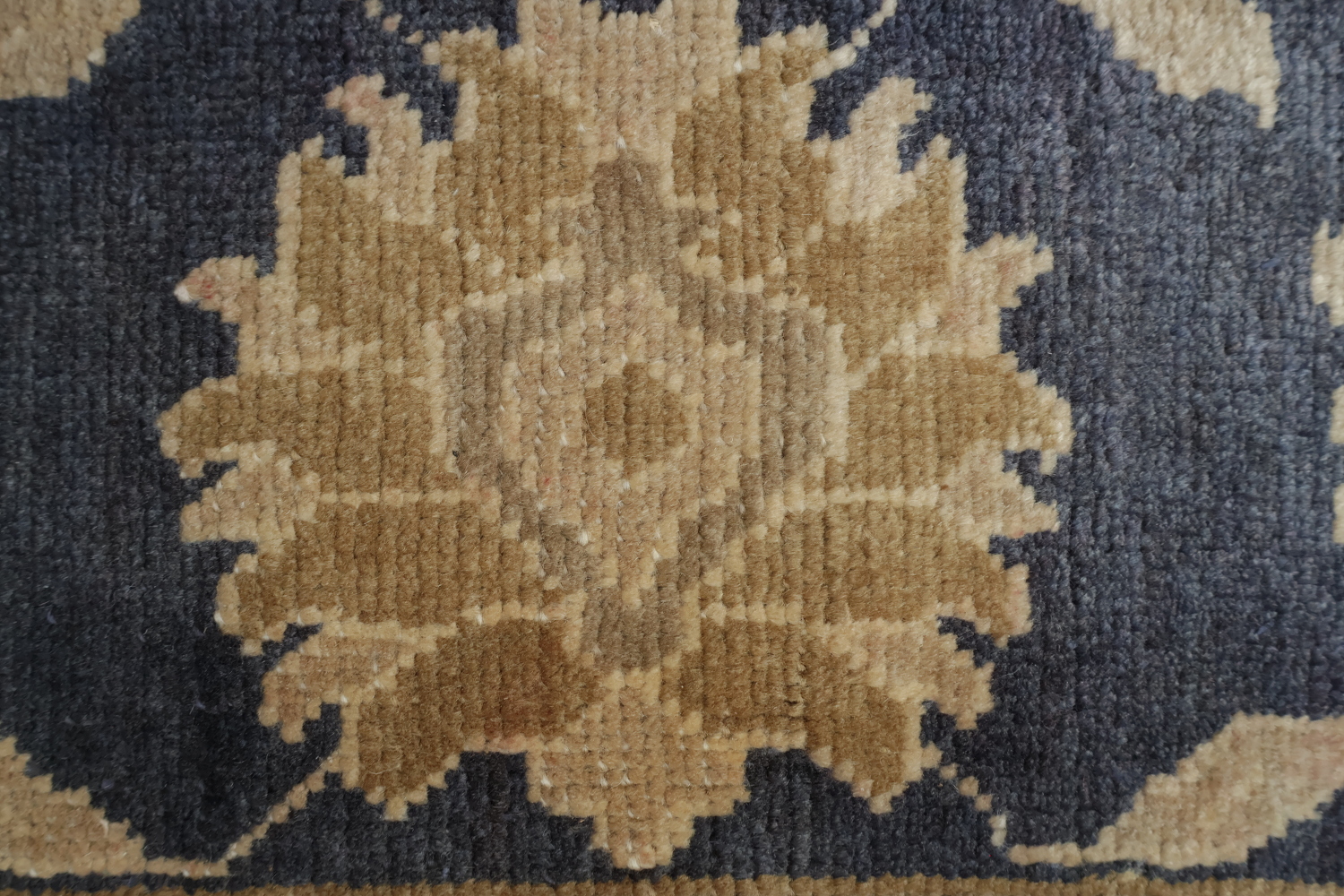 Antique Look Geometric Sultanabad Persian Area Rug 7x10