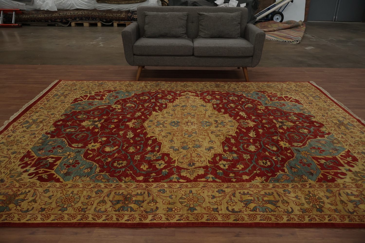 Classic Decorative Heriz Serapi Area Rug 8x10 with Timeless Design