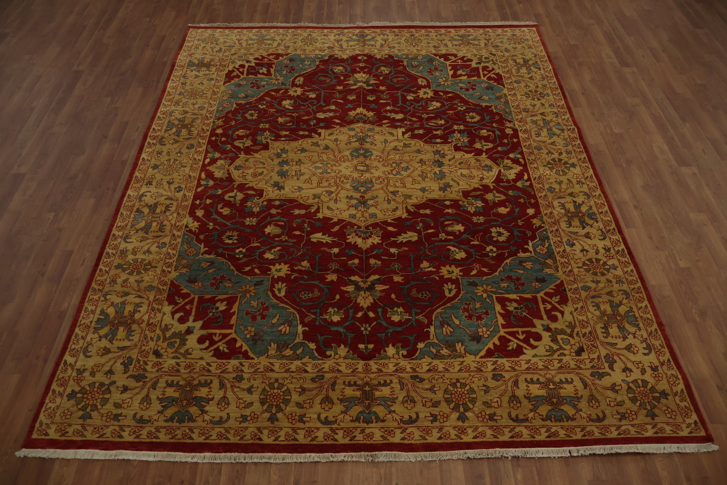 Classic Decorative Heriz Serapi Area Rug 8x10 with Timeless Design