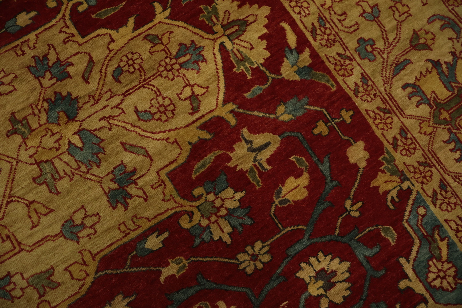 Classic Decorative Heriz Serapi Area Rug 8x10 with Timeless Design