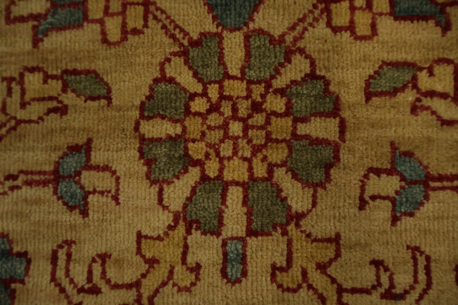 Classic Decorative Heriz Serapi Area Rug 8x10 with Timeless Design