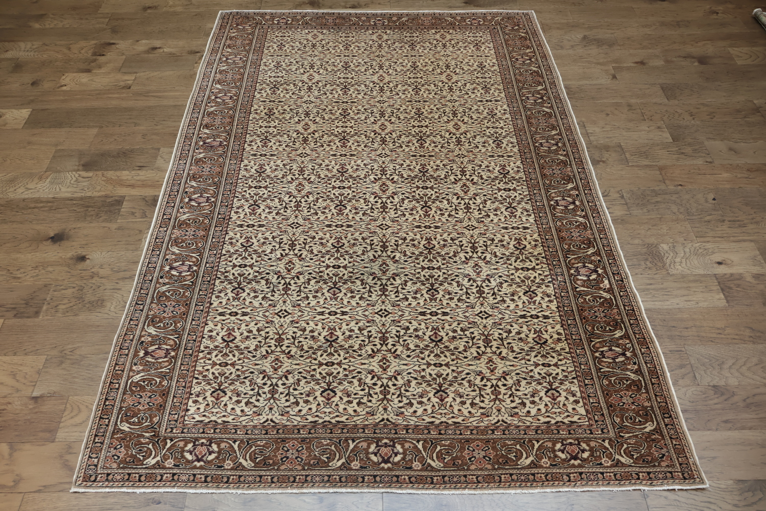 Vintage Floral Pattern Turkish Rug with Classic Brown Border Design 7x10