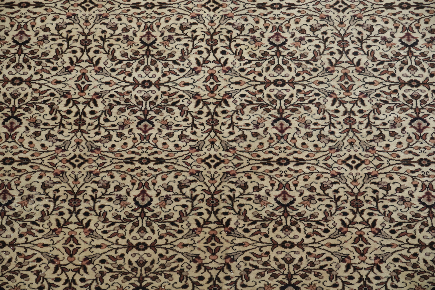 Vintage Floral Pattern Turkish Rug with Classic Brown Border Design 7x10