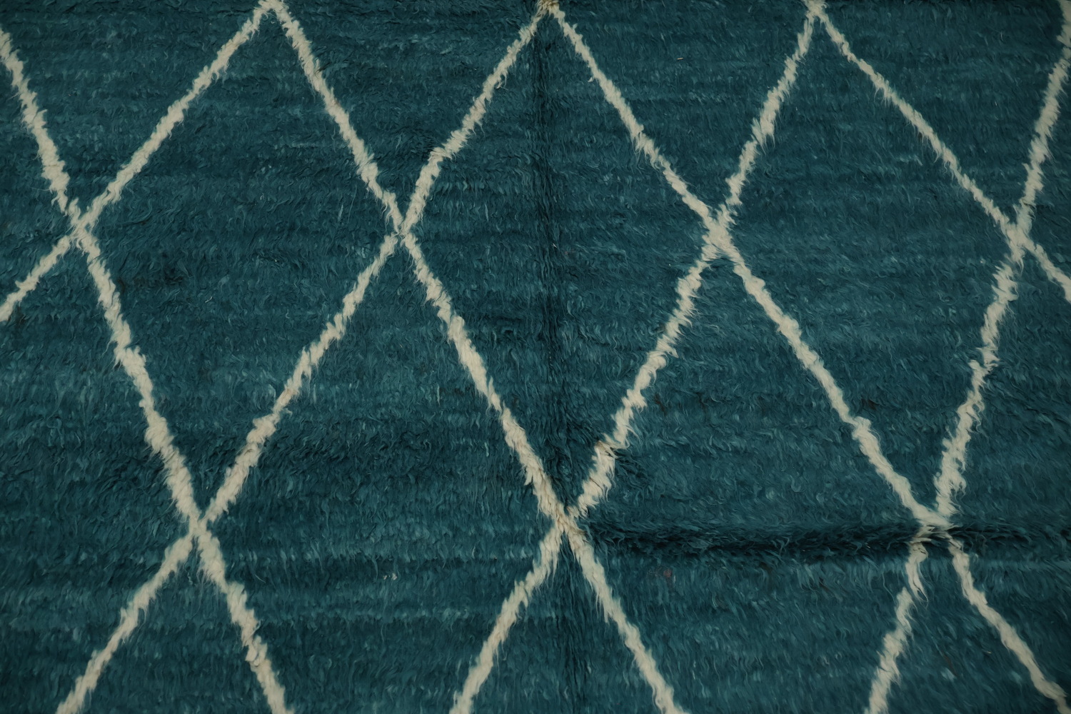 Sophisticated Teal Diamond Moroccan Area Rug 7x10 for Elegant Interiors