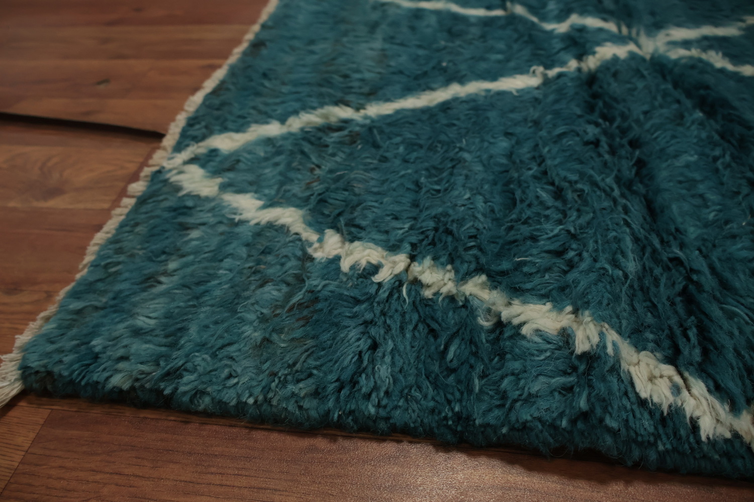 Sophisticated Teal Diamond Moroccan Area Rug 7x10 for Elegant Interiors