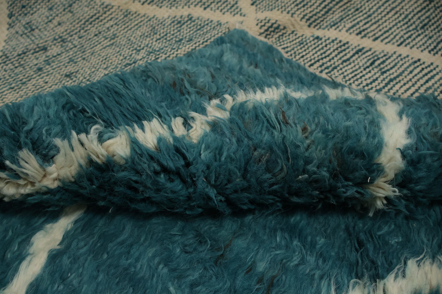 Sophisticated Teal Diamond Moroccan Area Rug 7x10 for Elegant Interiors