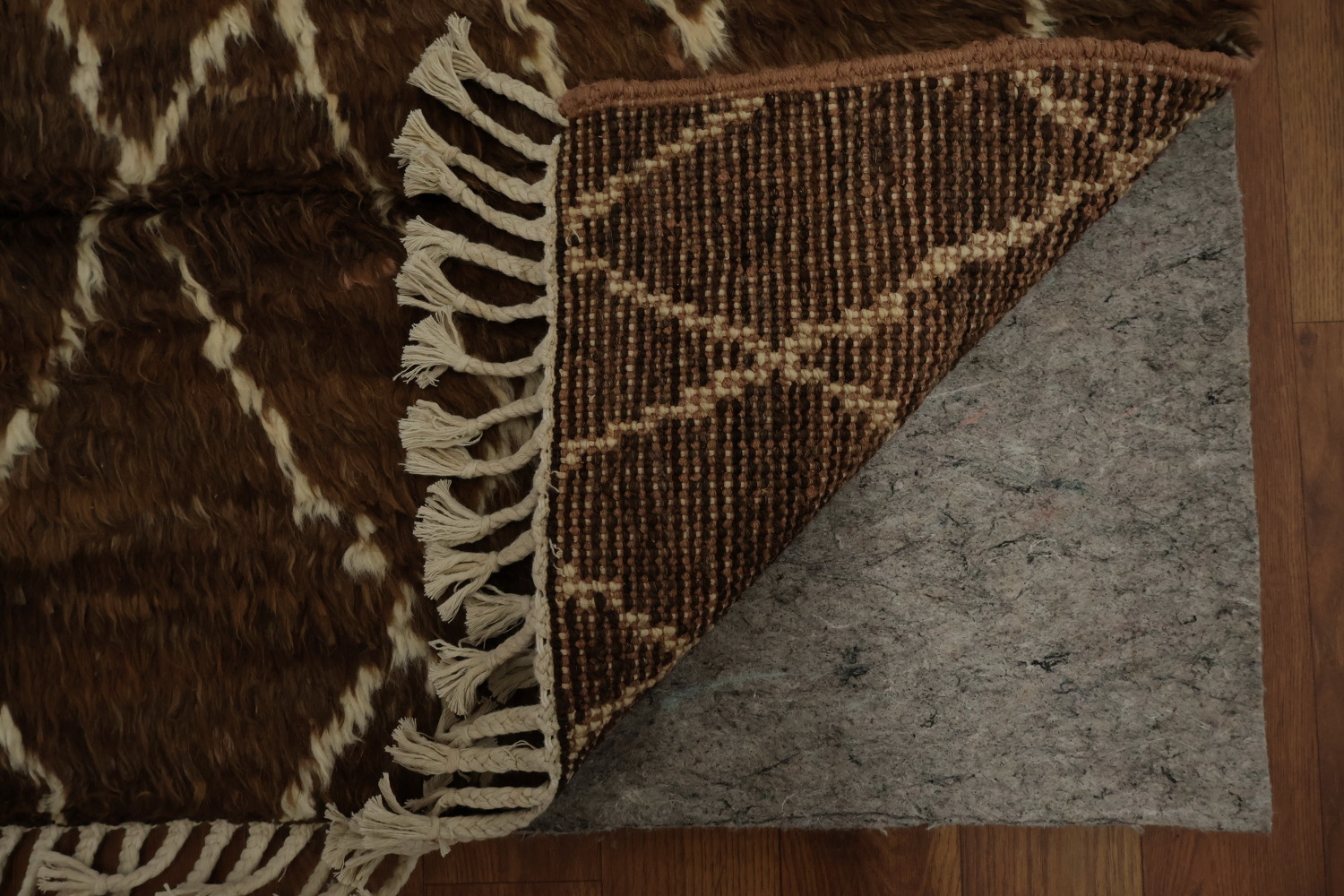 Luxurious Moroccan Area Rug 6x9 with Subtle Geometric Latticework