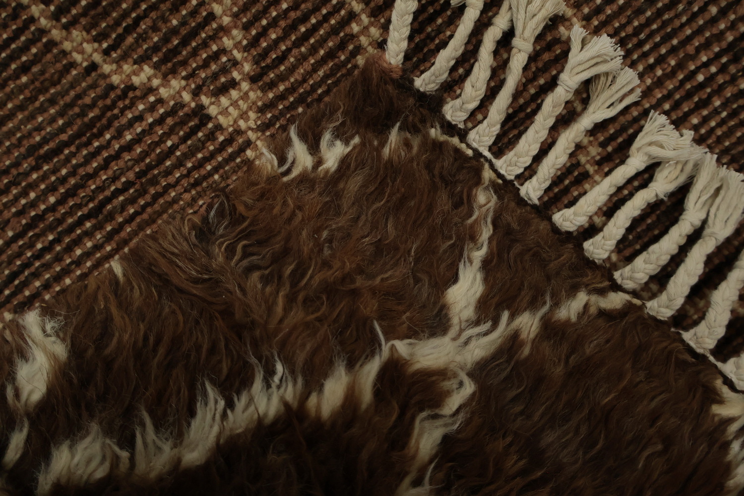 Luxurious Moroccan Area Rug 6x9 with Subtle Geometric Latticework