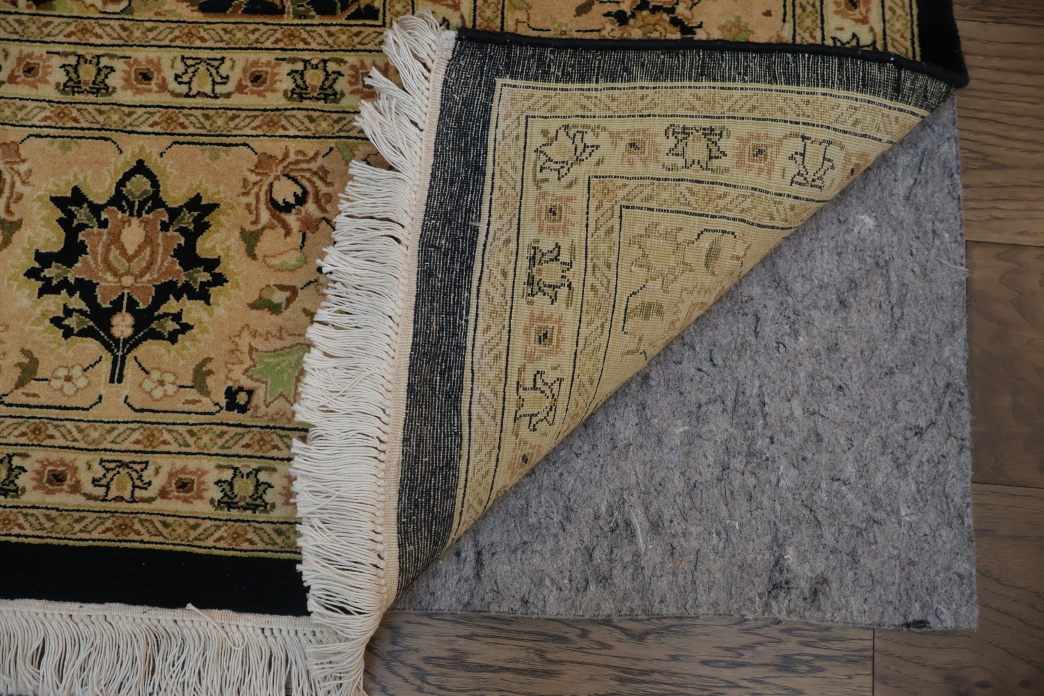 Traditional Black and Gold Masterpiece of Elegant Rug Craftsmanship 8x10