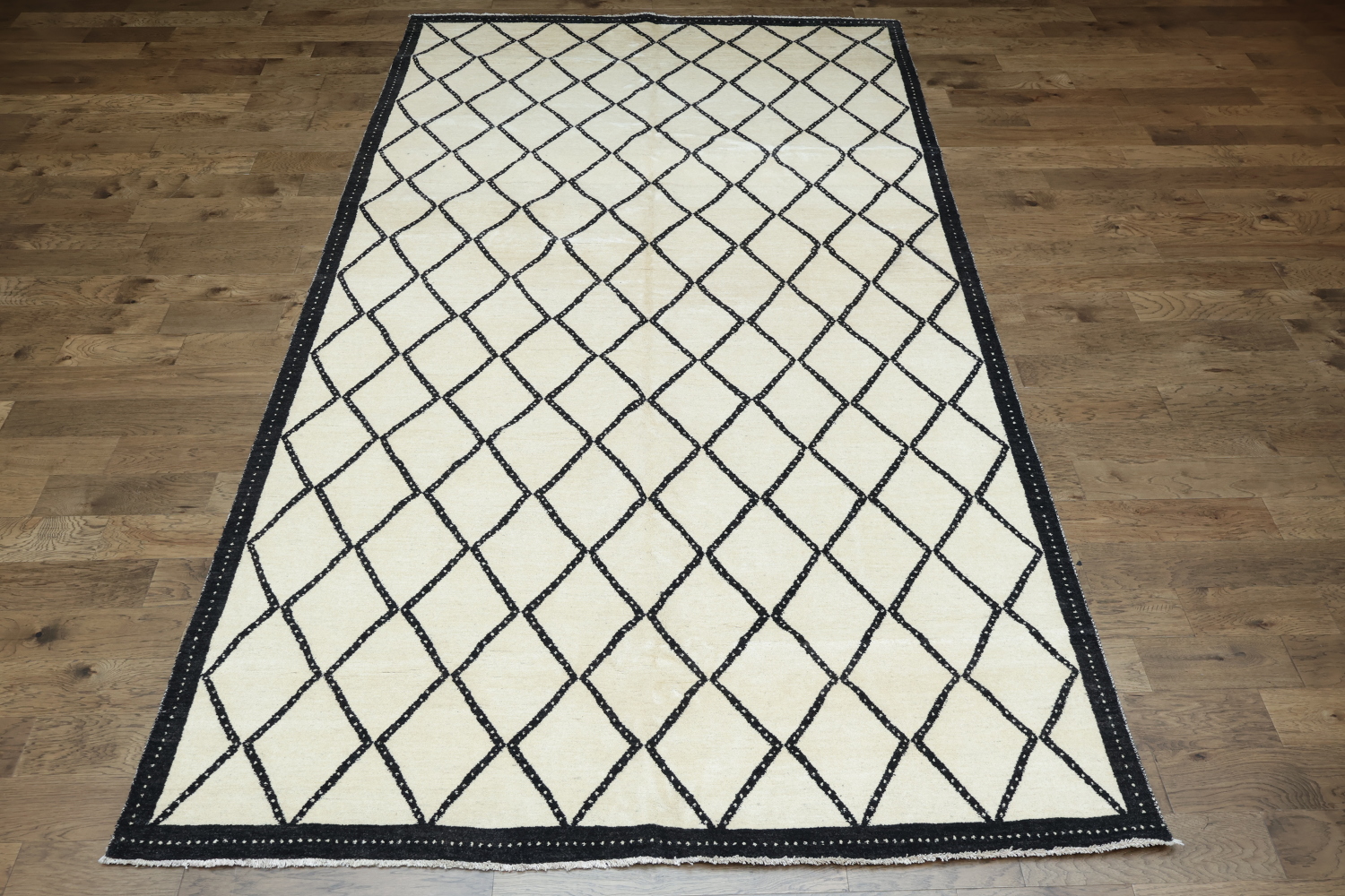 Modern White Rug with Black Diamond Pattern Elegance 8x12