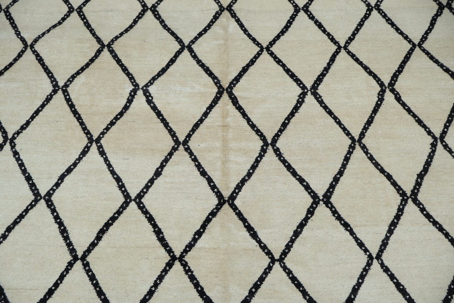 Modern White Rug with Black Diamond Pattern Elegance 8x12