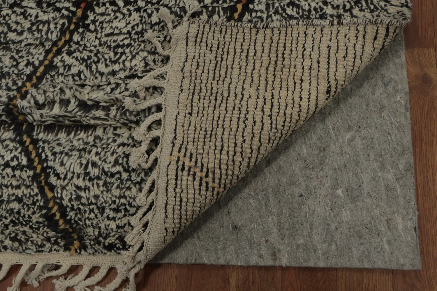 Luxurious Moroccan Area Rug 8x10 with Unique Geometric Patterns