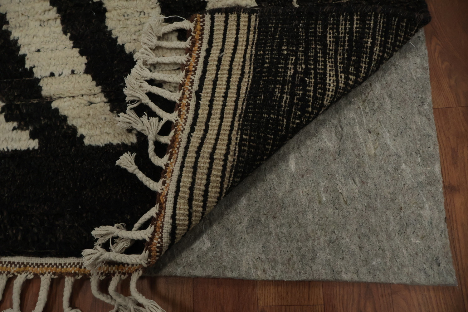 Black and White Moroccan Modern Area Rug 8x10