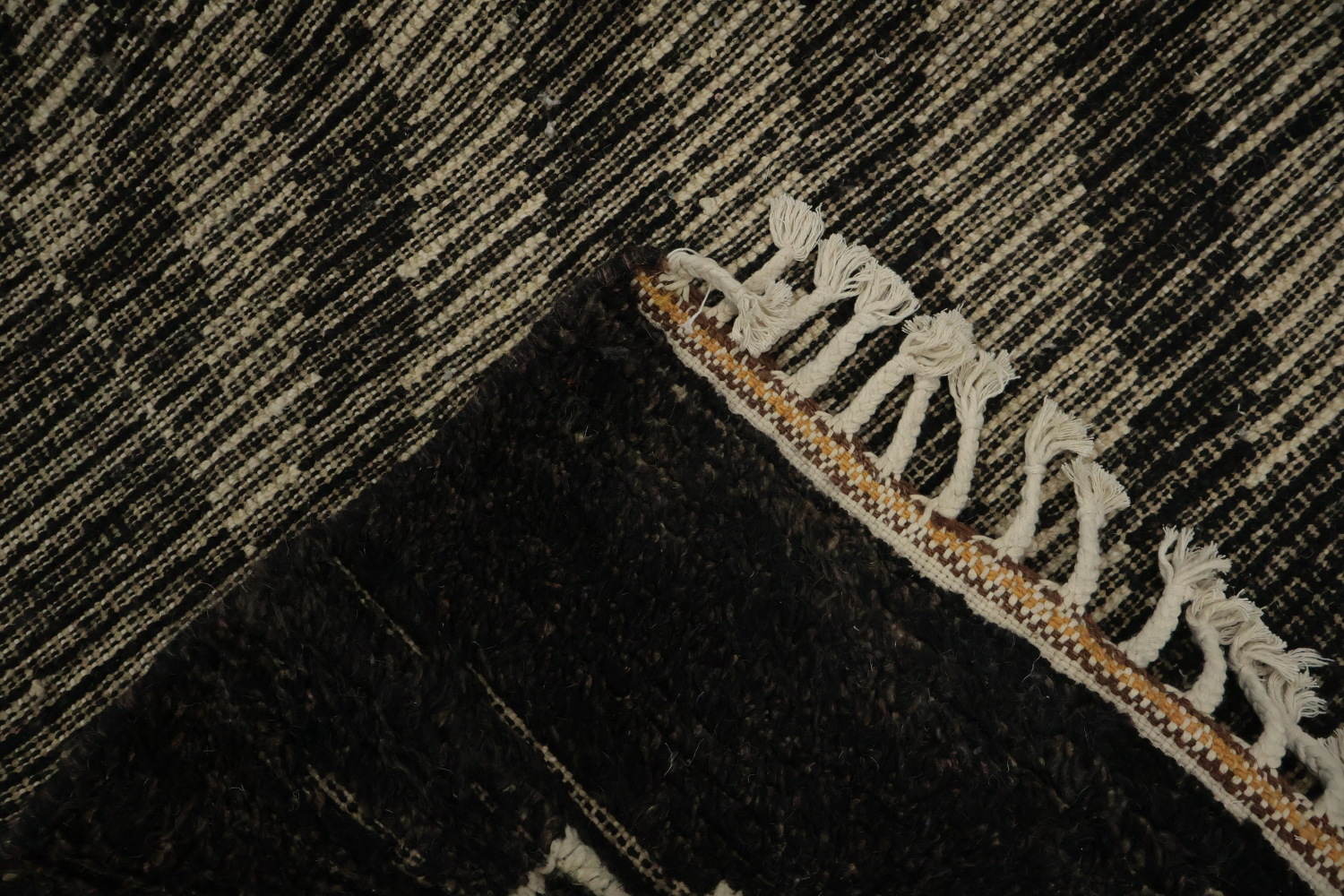 Black and White Moroccan Modern Area Rug 8x10