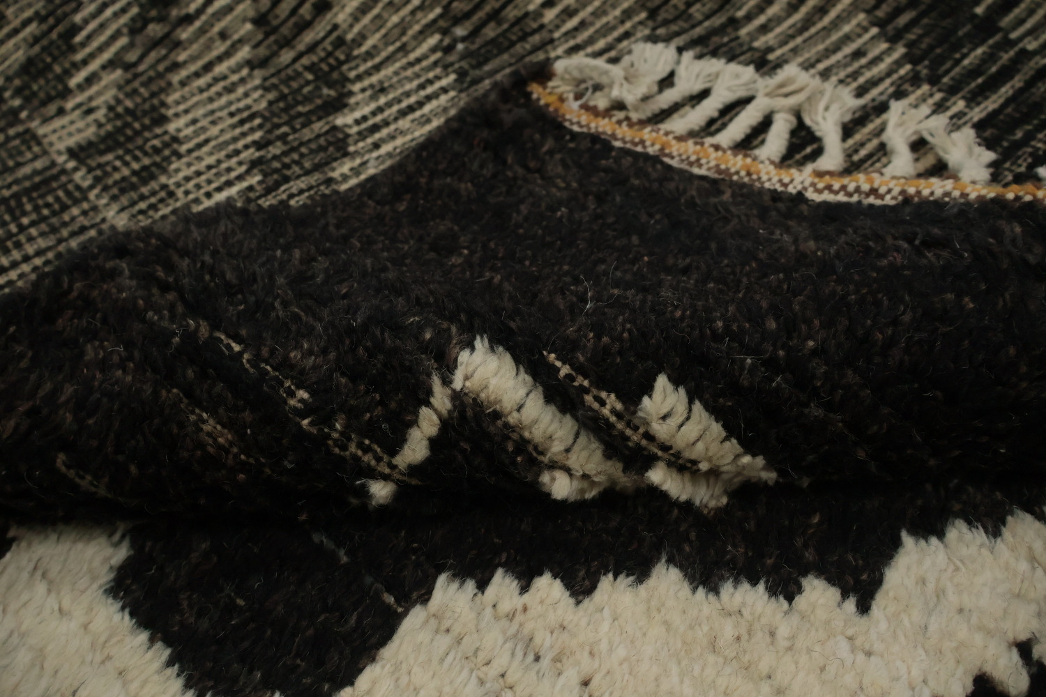 Black and White Moroccan Modern Area Rug 8x10