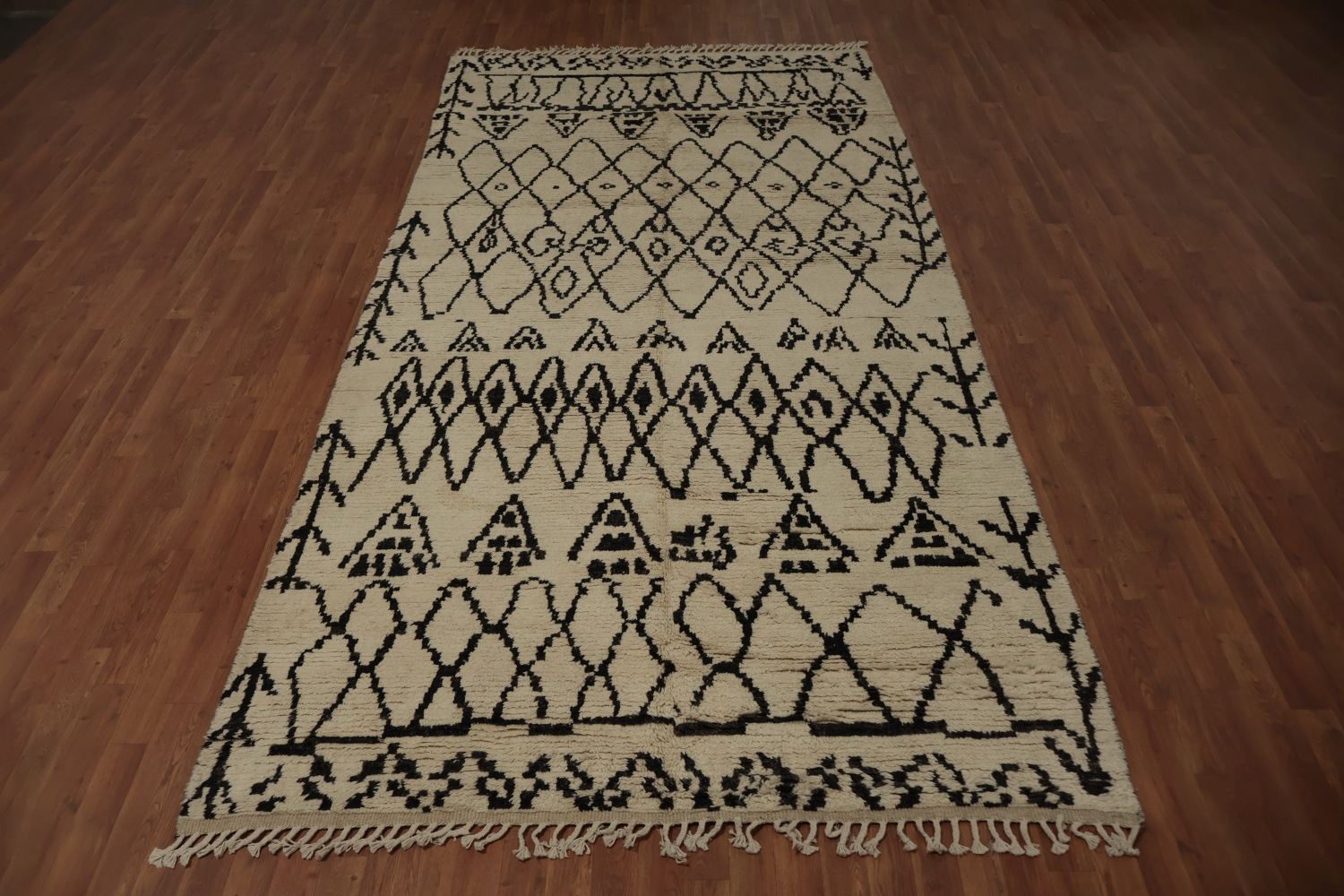 Elegant Moroccan Area Rug 6x12 Featuring Timeless Artistic Patterns