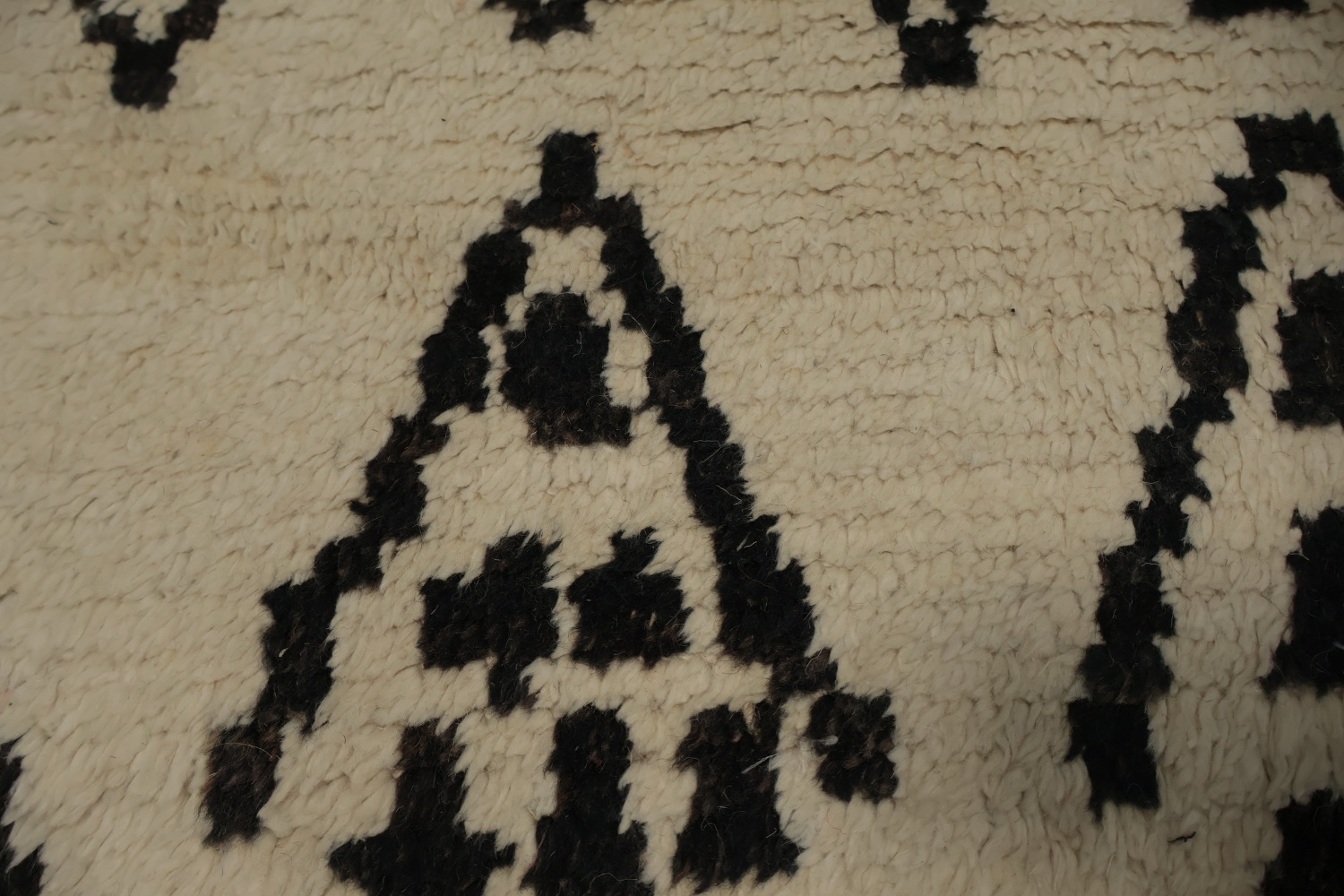 Elegant Moroccan Area Rug 6x12 Featuring Timeless Artistic Patterns