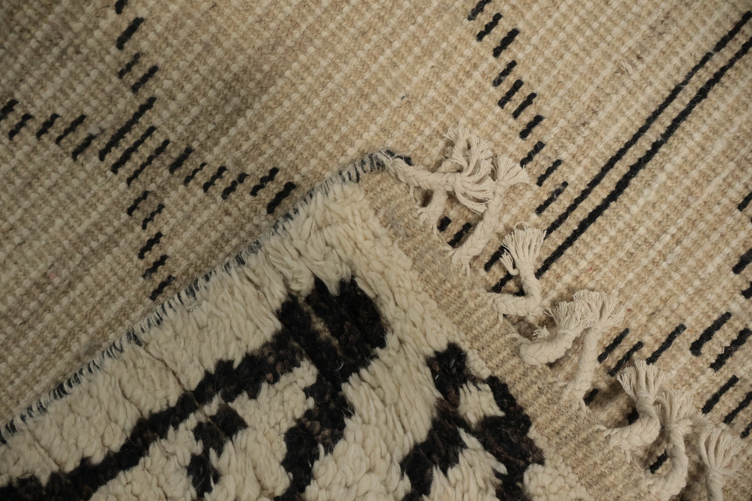 Elegant Moroccan Area Rug 6x12 Featuring Timeless Artistic Patterns