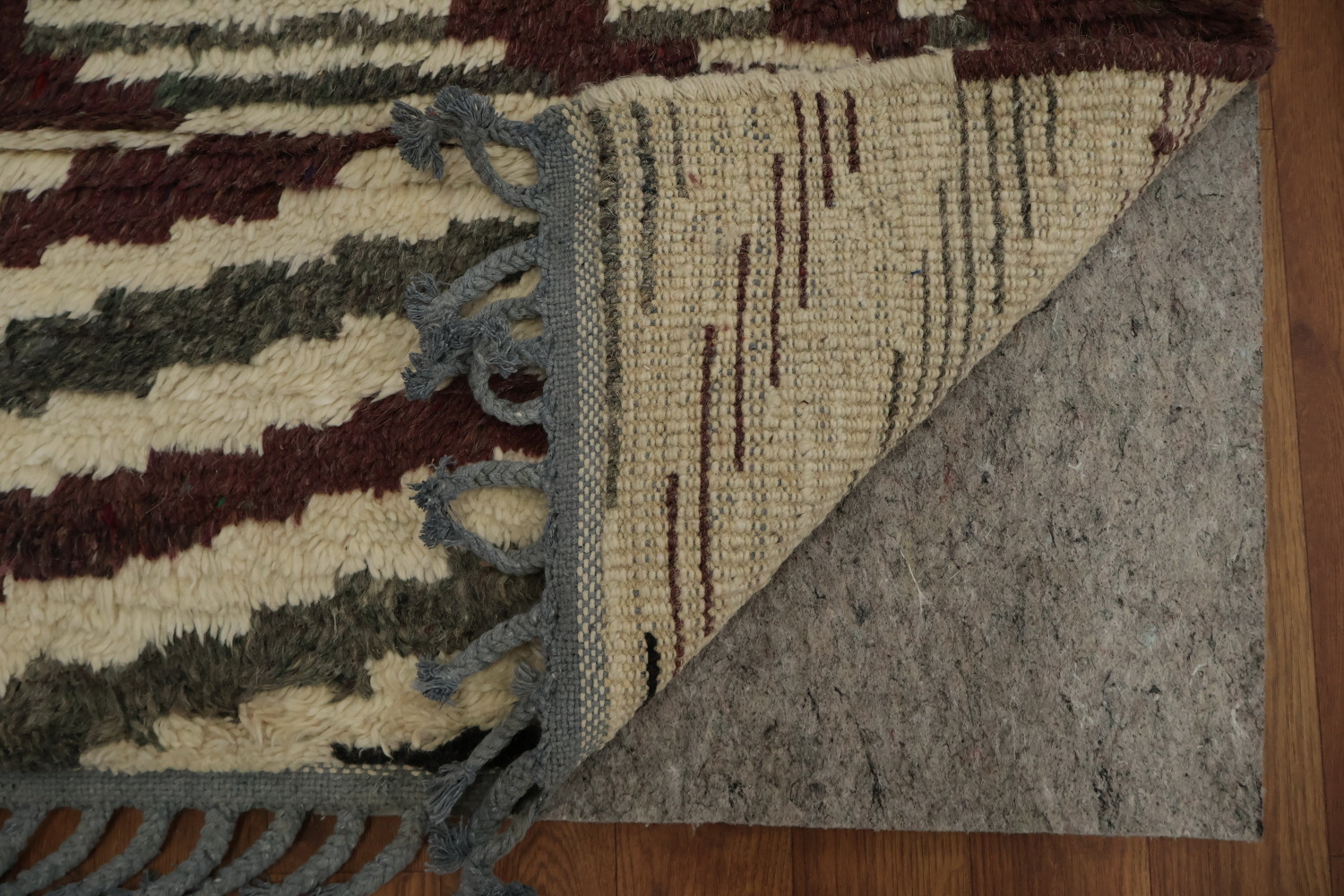 Artistic Design Moroccan Area Rug 8x10 with Bold Geometric Motifs