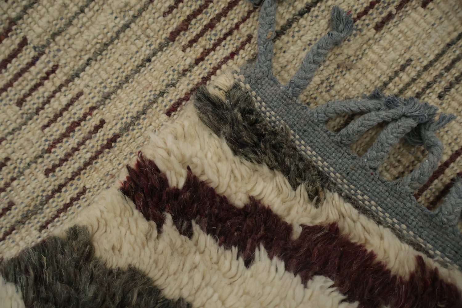 Artistic Design Moroccan Area Rug 8x10 with Bold Geometric Motifs