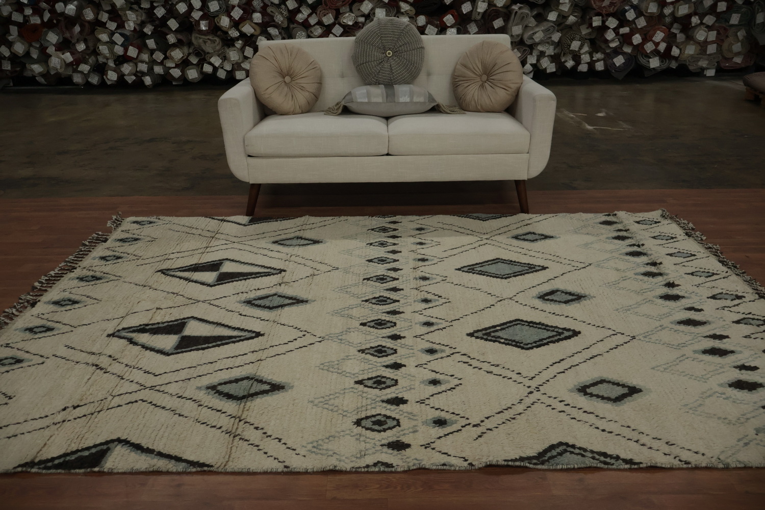 Chic Moroccan Area Rug 6x9 with a Geometric Flair for Living Spaces